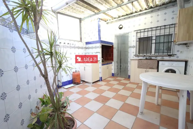 CASA DE PUEBLO EN LA POBLA DE VALLBONA - foto 4