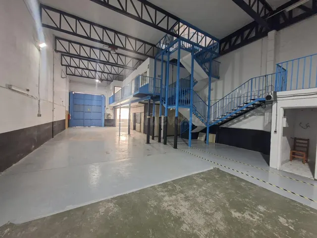 Amplia Nave Industrial en venta en Puente Tocinos, Murcia
