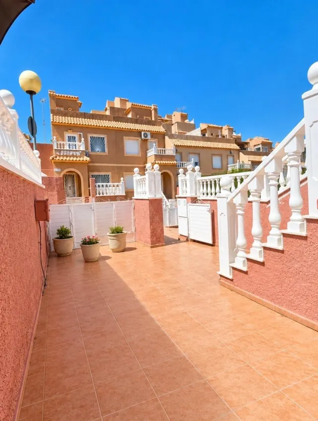 ESPECTACULAR BUNGALOW CON SOLÁRIUM PRIVADO Y VISTAS INCREÍBLES | GRAN ALACANT — 33