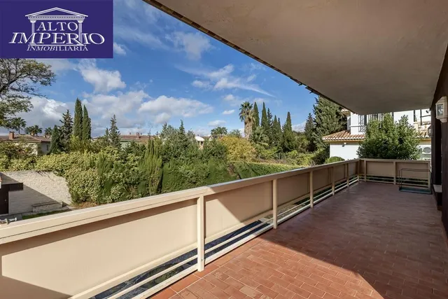 Gran casa con parcela y piscina en Cájar — 7