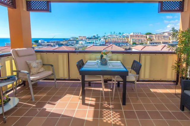 Atractivo apartamento de 2 dormitorios con amplia terraza en monte carrera. impresionantes vistas al mar. trastero y plaza de garaje. piscina comunitaria climatizada. — 6