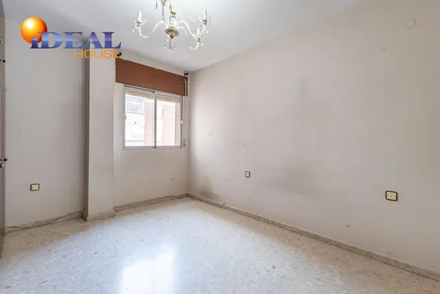 Espacio, luz y comodidad en una vivienda con grandes posibilidades en zona Alcampo — 19