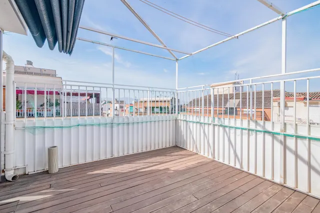 Atico muy amplio con gran terraza en Arabial — 37