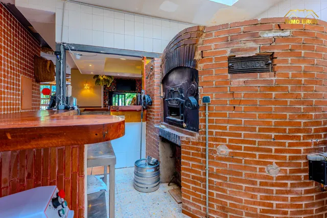 “Restaurante con licencia en 1.993 m2 de parcela y potencial para 3 viviendas en Hita” — 31
