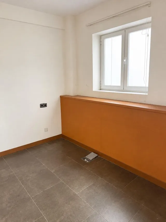 Oficina con vistas en Calle Castelar, Santander — 12