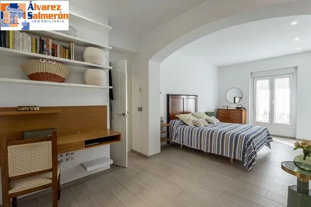 PISO COMPLETAMENTE REFORMADO EN CALLE RECOGIDAS — 18