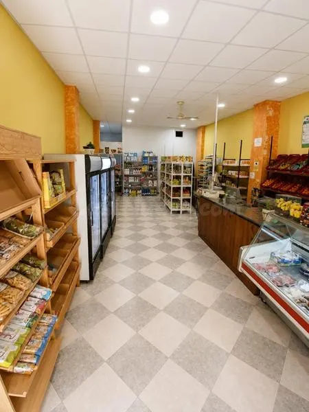 SE VENDE LOCAL COMERCIAL EN PLENO FUNCIONAMIENTO EN EL CENTR - foto 3
