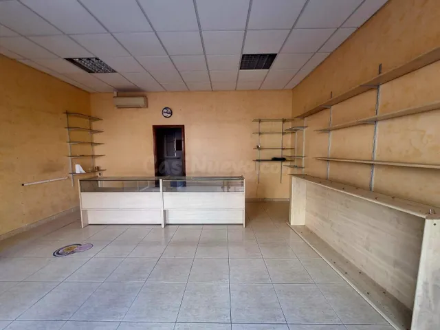 Local Comercial en Venta y Alquiler con Opción a Compra – Ba - foto 2