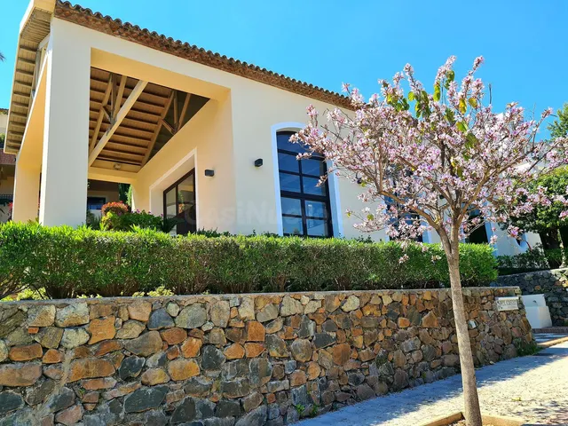 Local comercial 540m² en venta - Costa del Sol - foto 3