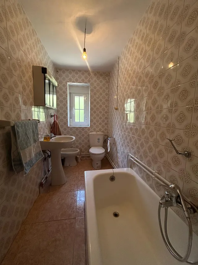 Encantadora Casa de Piedra en Villafranca del Bierzo por solo €65,000 — 19
