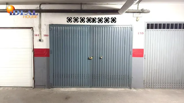 Piso con plaza de garaje cerrada junto a La Inmaculada, frente al río Genil. — 22