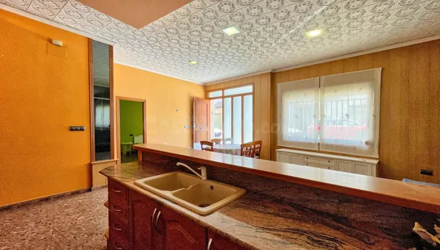 ¡GRAN OPORTUNIDAD! LOCAL RESTAURANTE + APARTAMENTO EN EL CEN - foto 5