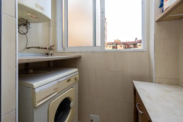 Amplio y luminoso piso de tres dormitorios con muy buenas vistas en avd don bosco — 13