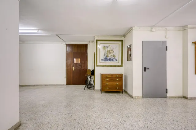 La versatilitat d'un local comercial de 270,60 m2 - foto 4