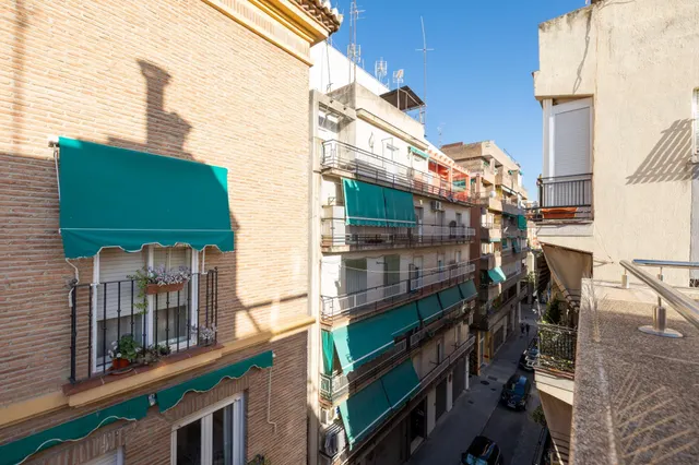 Casa exclusiva junto a Acera del Darro. Pleno centro de Granada. Seminueva y con ascensor propio — 42