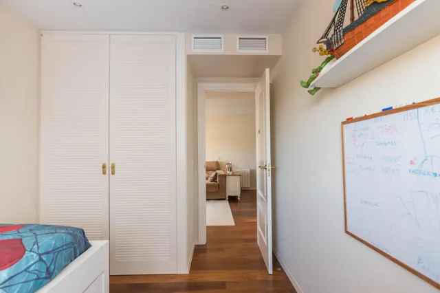 Amplia y Elegante Vivienda con Excelentes Acabados — 18