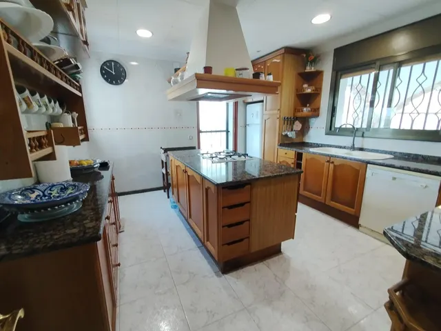 GRAN CASA A CUATRO VIENTOS A LA ENTRADA DE MAS CARBO — 9