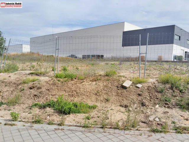 Terreno Industrial en Venta - Polígono de Vicálvaro - foto 3