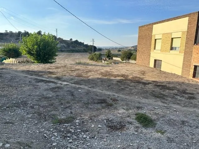 SOLAR EN VENDA A SANT ANTOLÍ