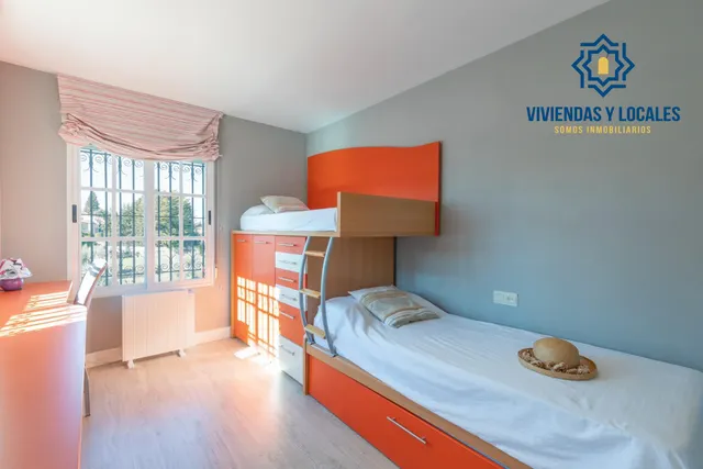 Chalet en venta en La Zubia con Licencia Turística — 32