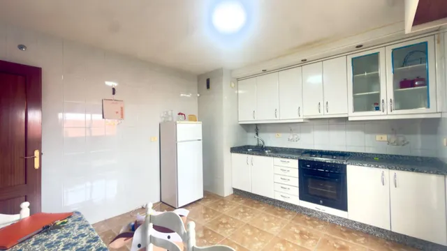 Piso de 4 Dormitorios con Terraza Esquinera de 35 m2 - Centr - foto 2