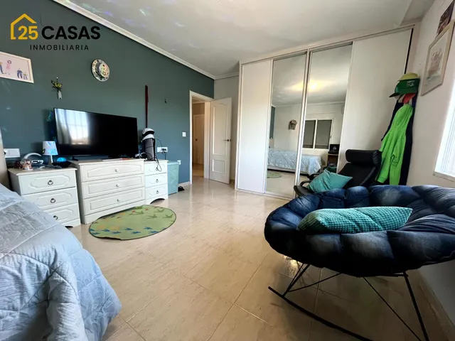 Chalet en Dolores con piscina climatizada, casa de invitados, paneles solares y mucho más — 23