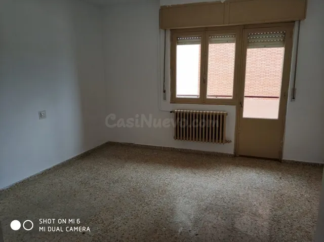 PISO EN EL CENTRO, 100 M2, 4 HAB., SALÓN, COCINA, BAÑO, ASEO - foto 5