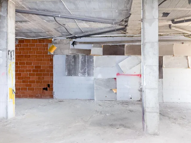 EN VENTA LOCAL COMERCIAL EN MONTIJO — 15