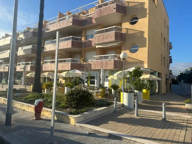 MAGNIFICO LOCAL DE 128 M2 UTI + TERRAZA LATERAL EN PRIMERA L - foto 3
