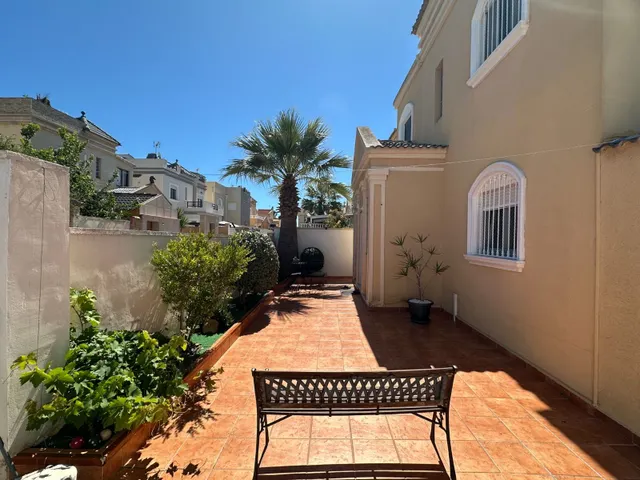 Villa 3 habitaciones 86m² en venta - Parque las naciones — 33