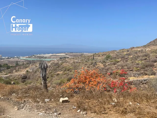 Parcela urbana en venta en Chayofa Arona