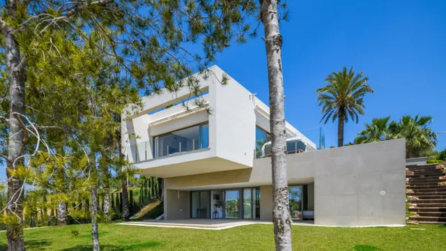 Lujosas villas de diseño exclusivo de 3 dormitorios en un campo de golf — 18