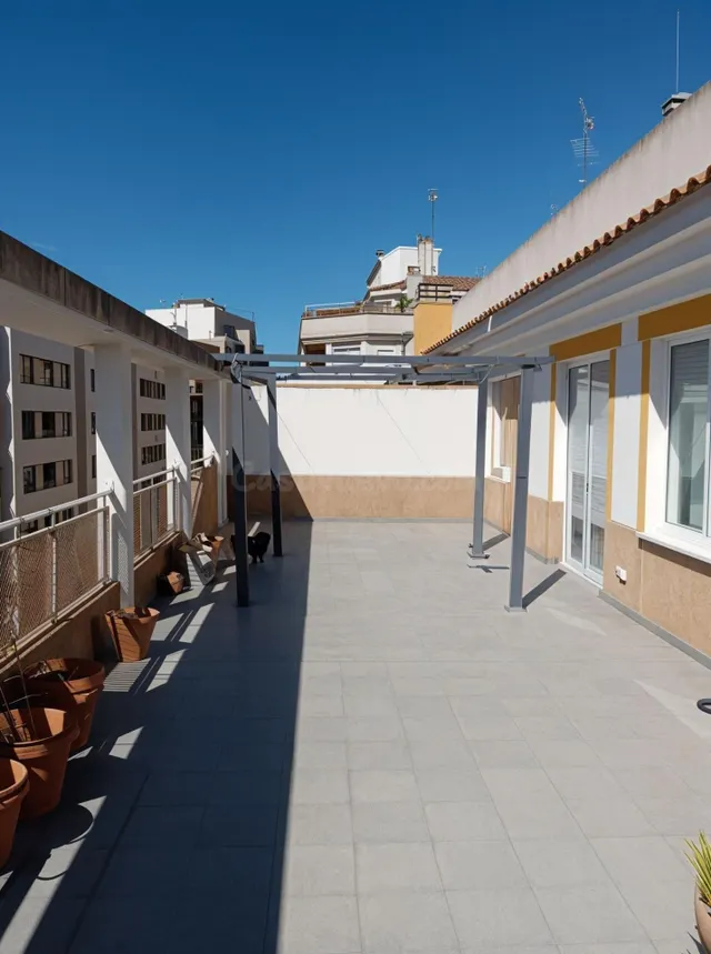 Ático dúplex de 4 habitaciones en el centro con terraza XXL  - foto 2
