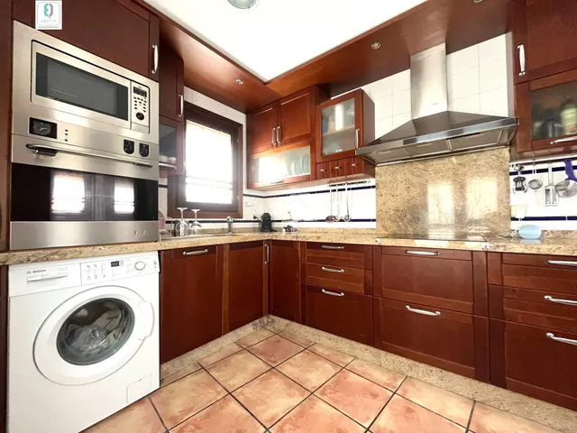 PRECIOSO ÁTICO DÚPLEX EN LA MEJOR ZONA DE LA ZUBIA — 12