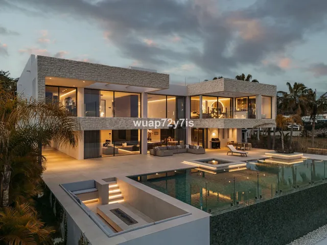 Chalet 4 habitaciones 1394m² en venta - Costa del Sol