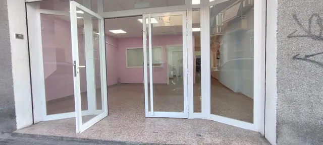 Amplio Local Comercial en Ciudad de Asís, Alicante - Oportunidad Única — 4