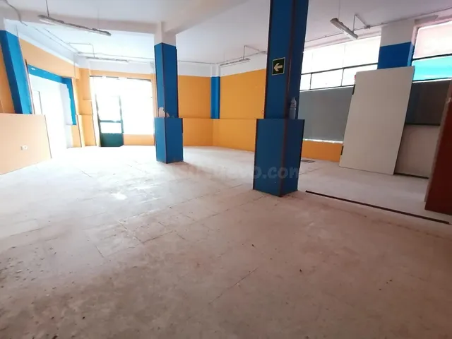 Local Comercial en Alquiler, Junto a La Cruz - Canovas - foto 3