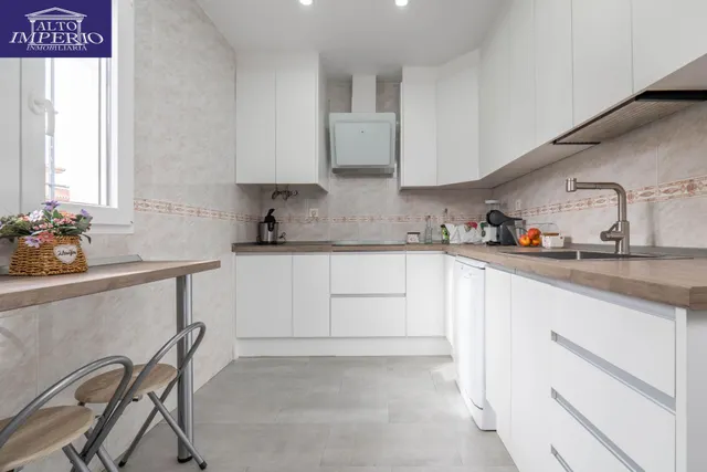Encantadora Casa Reformada en Ogijares con Vistas y Espacios para Disfrutar — 9