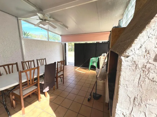 ADOSADO DE 3 habitaciones CON PARKING Y GRAN PISCINA COMUNITARIA CON JARDINES. — 30