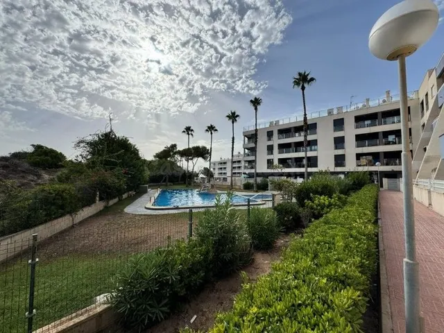 Apartamento con plaza de aparcamiento y trastero incluido 300 metros de la Playa de La Mata — 18