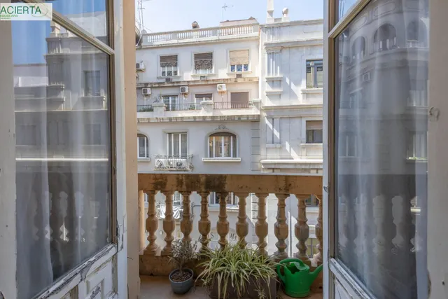 EXCLUSIVA VIVIENDA SEÑORIAL EN ANGEL GANIVET, EN PLENO CORAZON DE GRANADA — 8