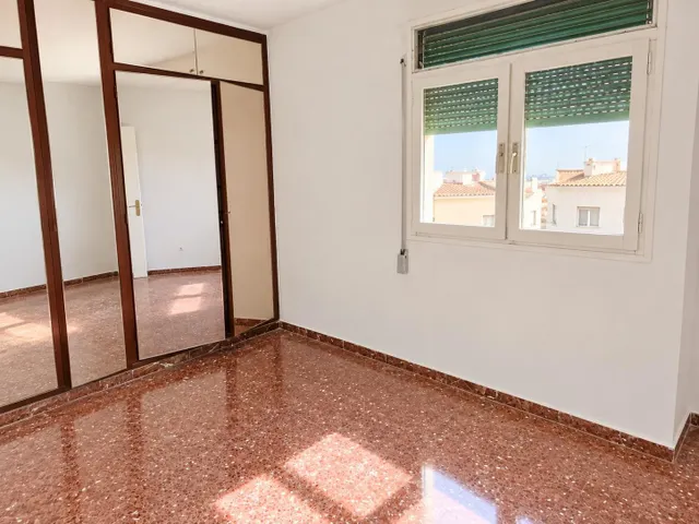 Piso Céntrico en La Senia para Reformar — 6