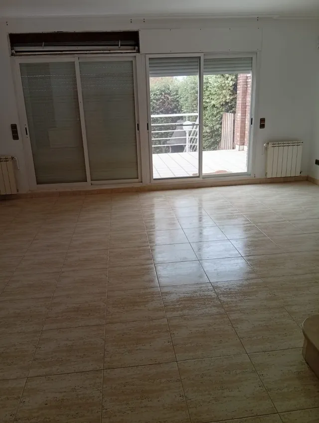 Casa adosada con terrazas y garaje en Benavent de Segrià — 16