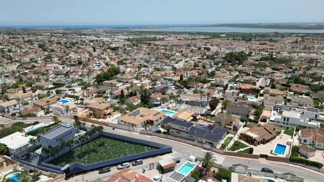Villa 3 habitaciones 284m² en venta - Centro de la Ciudad Quesada — 27