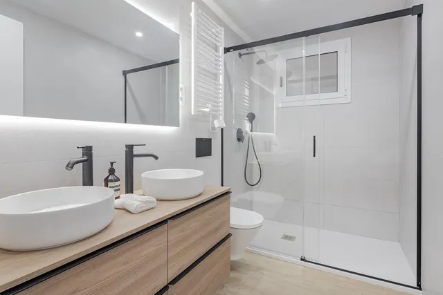 EXCLUSIVO PISO DE 153m2 CON 5 DORMITORIOS — 25