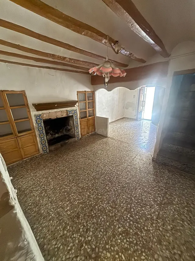 Casa adosada con gran potencial en Mula - foto 4