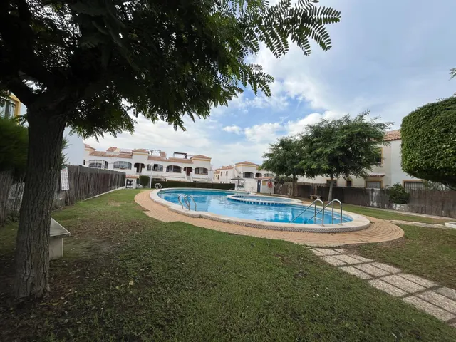 ¡Tu oasis en Altomar II, Gran Alacant. Bungalow acogedor con terraza y piscina! — 28