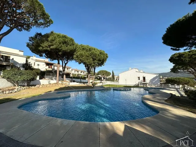 Casa adosada con piscina comunitaria - Sant Antonio de Calonge. — 2