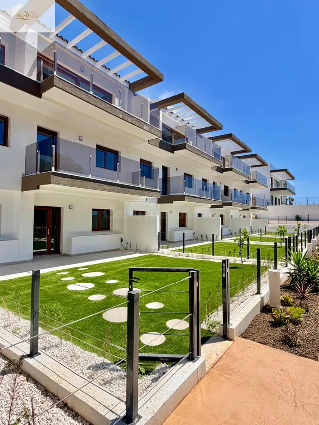 ADOSADOS DE OBRA NUEVA EN LA NUCIA - foto 3