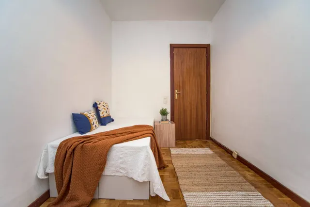 Piso en travesía Bayona 4, Pamplona — 27